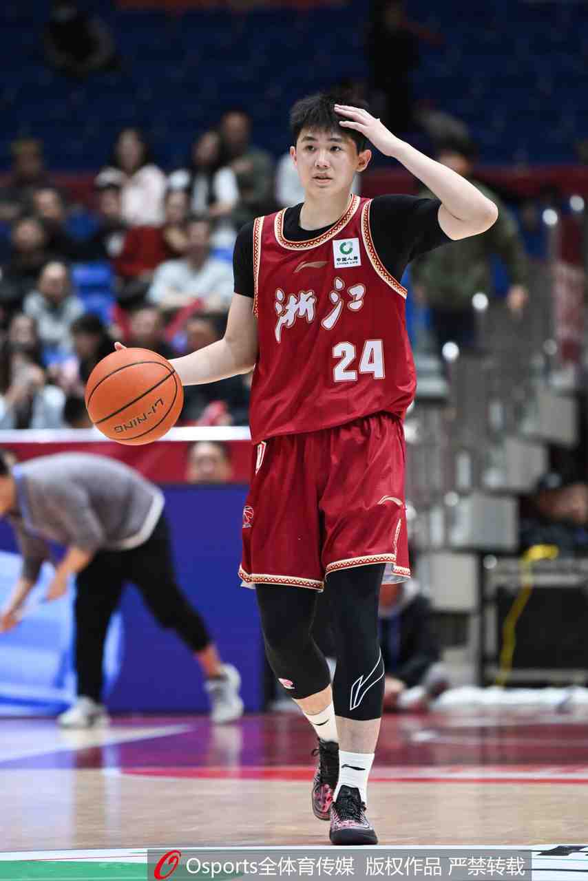 5犯规照样输出!李悦洲9中5&三分4中3砍下16分2助2断